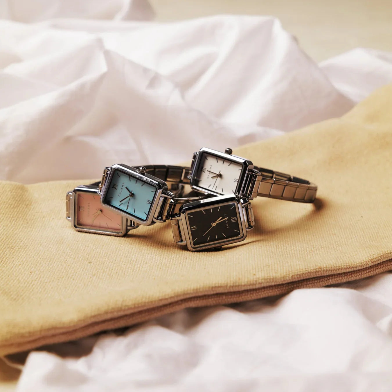 Como Watch Silver – White Dial Edition