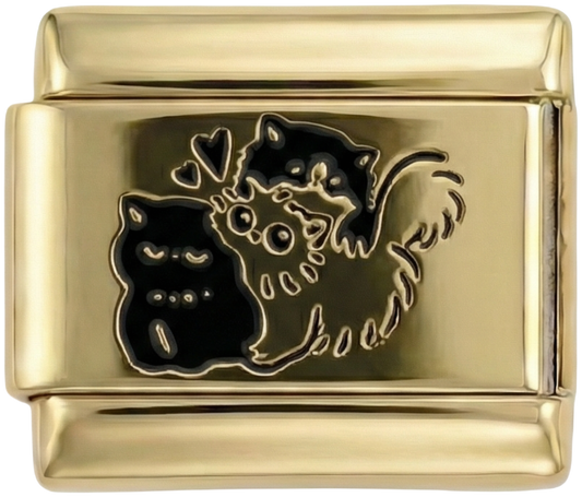 Black Cat's Face on Gold - black-cats-face-on-gold.png